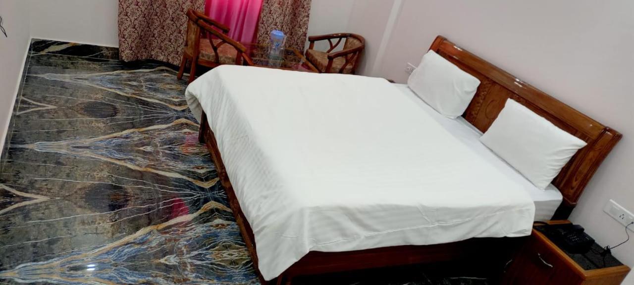 הרידוואר Hotel The Ganga Castle מראה חיצוני תמונה